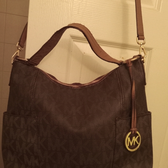 *SOLD**MICHAEL KORS   PURSE - Picture 1 of 7